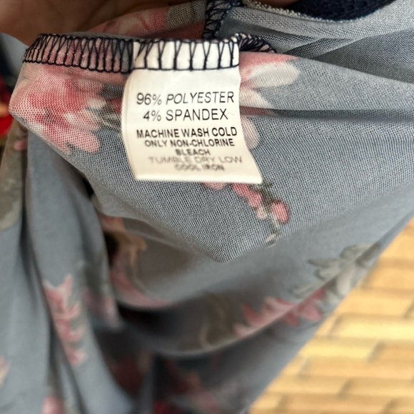 NWT Papermoon Navy Blue Floral Strappy Crossed Back Tunic Tank Top Size 2X - Picture 5 of 7